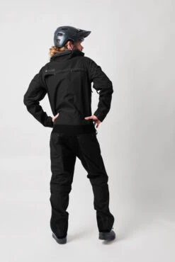 Dirtlej DirtSuit Core Edition Black Label - Combinaison Pour La Boue -Cyclisme Vêtements Boutique dirtlej DirtSuit Core Edition Blacklabel Matschoverall 20220102 4
